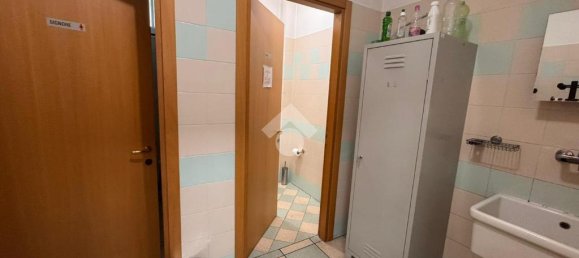 10 rooms Warehouse in Ponte San Nicolò, Italy No. 257670 18