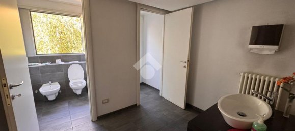 10 rooms Warehouse in Ponte San Nicolò, Italy No. 257670 17
