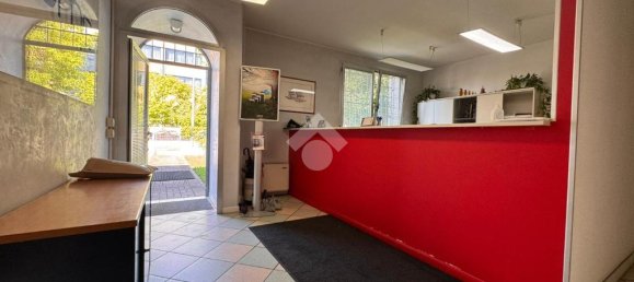 10 rooms Warehouse in Ponte San Nicolò, Italy No. 257670 7