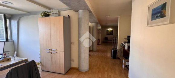 10 rooms Warehouse in Ponte San Nicolò, Italy No. 257670 12