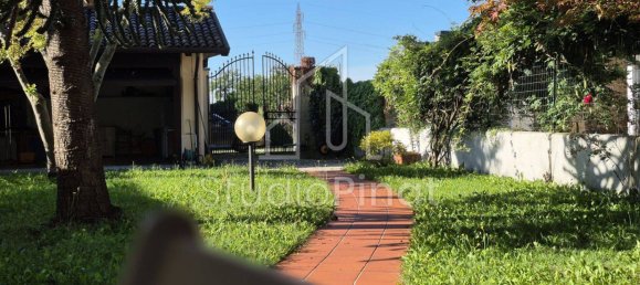 Villa T2 em Udine, Italy N.º 363044 24