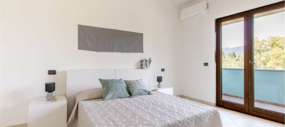 Вилла с 4 комнатами в Капотерра, Италия № 262998 12