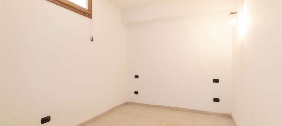 Вилла с 4 комнатами в Капотерра, Италия № 262998 46