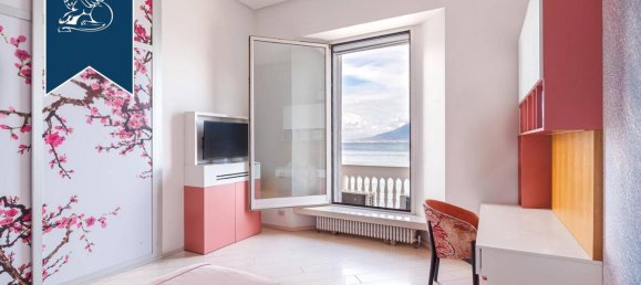 Квартира с 3 комнатами в Неаполь, Италия № 128574 16