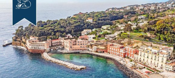 Квартира с 3 комнатами в Неаполь, Италия № 128574 3