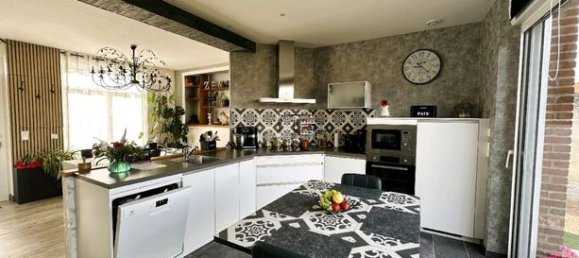 2 bedrooms House in Somme, France No. 307820 4