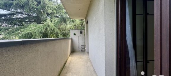 Apartamento de 3 dormitorios en Livry-Gargan, France No. 315589 16