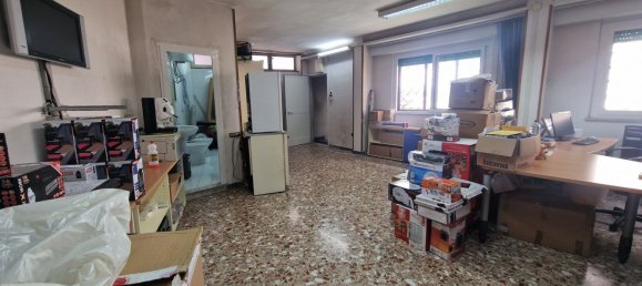 415m² Commercial property in Naples, Italy No. 267571 11