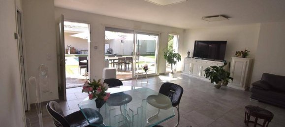 4 bedrooms Villa in Avignon, France No. 358310 12