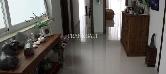 4 غرف نوم شقة في Mellieha, Malta رقم 7805 10