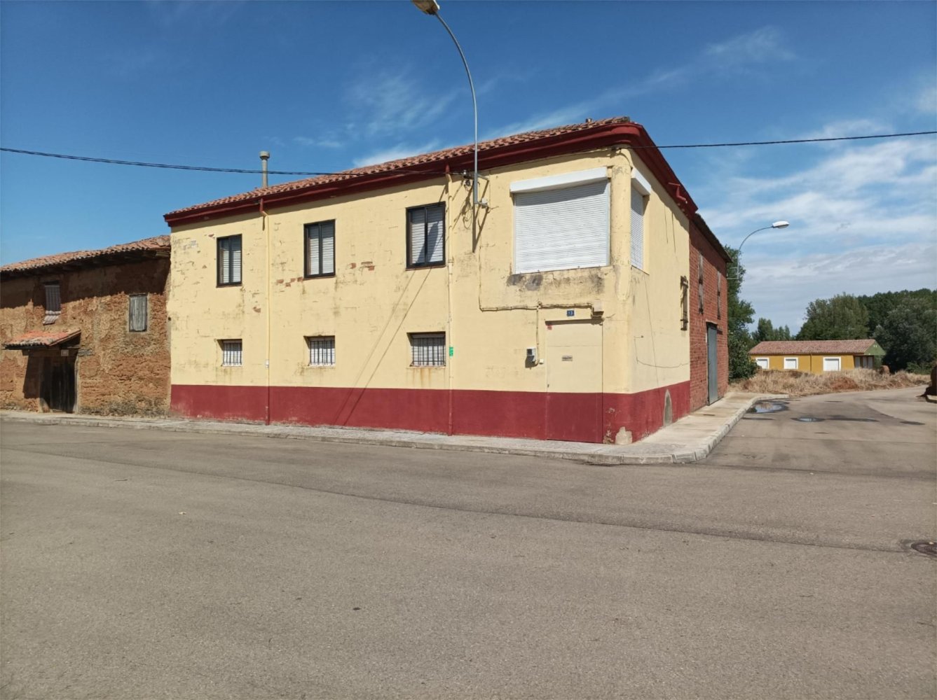 4 غرف نوم شقة في Ardon, Spain رقم 165957