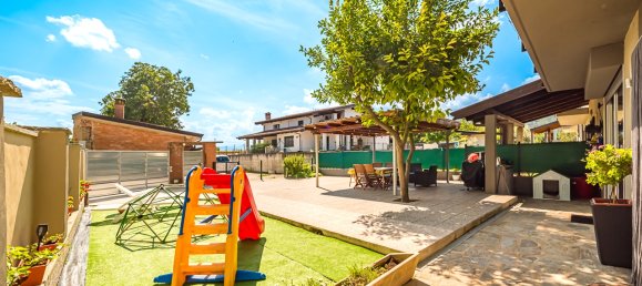 Дом с 6 комнатами в Буска, Италия № 110540 22