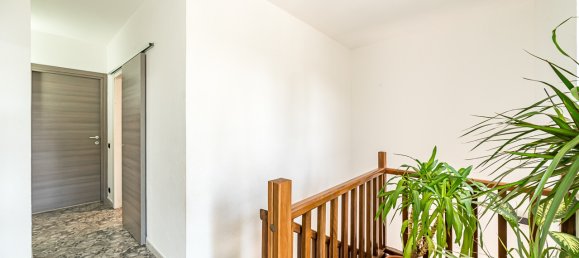 Дом с 6 комнатами в Буска, Италия № 110540 9