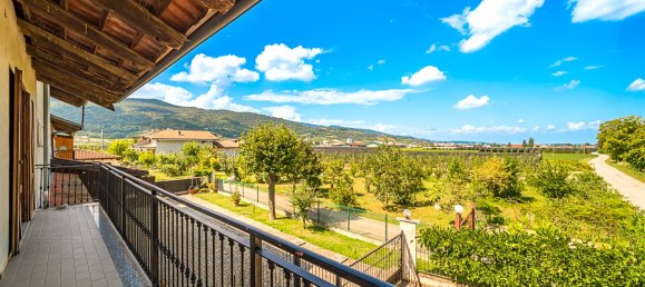 Дом с 6 комнатами в Буска, Италия № 110540 18