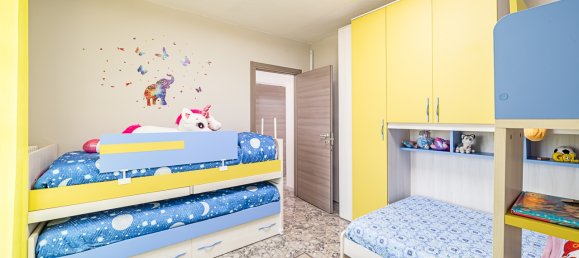 Дом с 6 комнатами в Буска, Италия № 110540 15