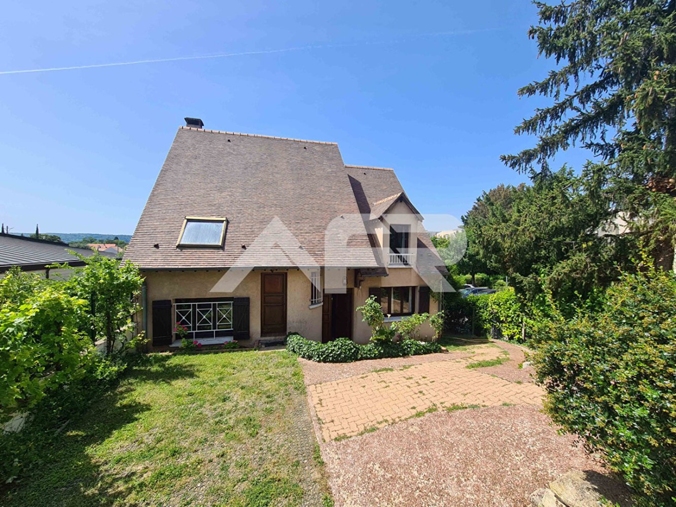 5 bedrooms House in Chatou, France No. 167670