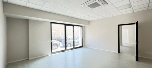 Офис с 2 комнатами в Брешиа, Италия № 309951 8