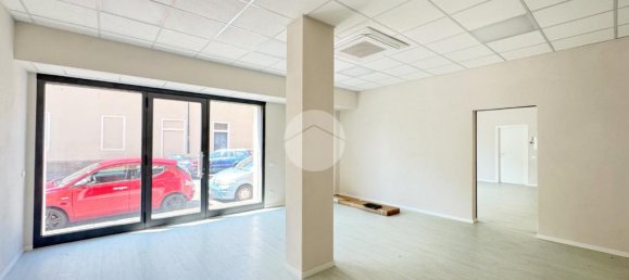 Офис с 2 комнатами в Брешиа, Италия № 309951 6