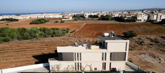 Квартира с 2 спальнями в Паралимни, Кипр № 17180 6