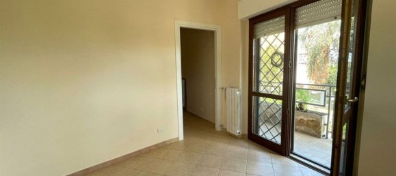 3 rooms Apartment in Rome, Italy No. 276500 7