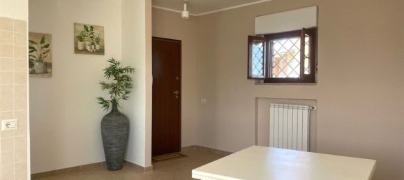 3 rooms Apartment in Rome, Italy No. 276500 2