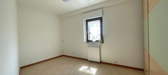 3 rooms Apartment in Rome, Italy No. 276500 4