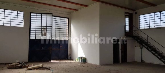 3 rooms Warehouse in Altopascio, Italy No. 334623 2