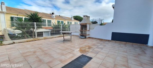 3 bedrooms House in Ferreiras, Portugal No. 18571 3