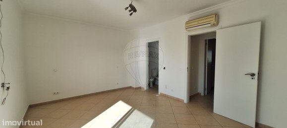 3 bedrooms House in Ferreiras, Portugal No. 18571 12