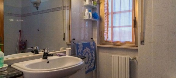 4 bedrooms Apartment in Rocca San Giovanni, Italy No. 289266 17