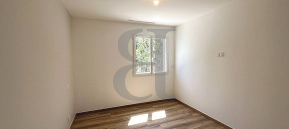 3 Schlafzimmer Villa in Carpentras, France, Nr. 360736 7