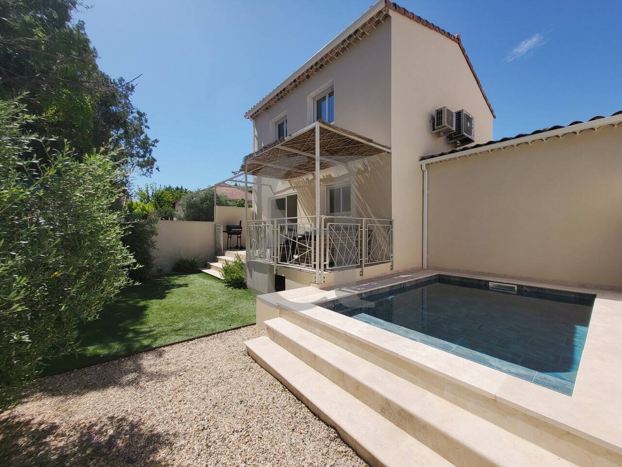3 Schlafzimmer Villa in Carpentras, France, Nr. 360736