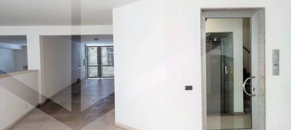 Apartamento de 1 dormitorio en Bari, Italy No. 19439 6