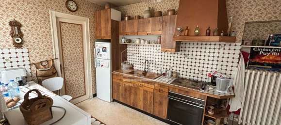 Casa de 4 dormitorios en Chateauroux, France No. 76260 5