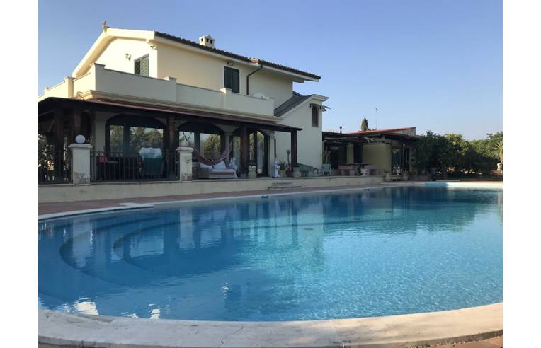 Villa de 5 divisões em Quartu Sant'Elena, Italy N.º 257186