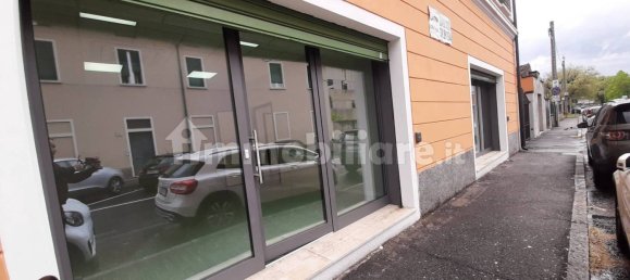 Propiedad comercial de 2 habitaciónes en Brescia, Italy No. 6642 14