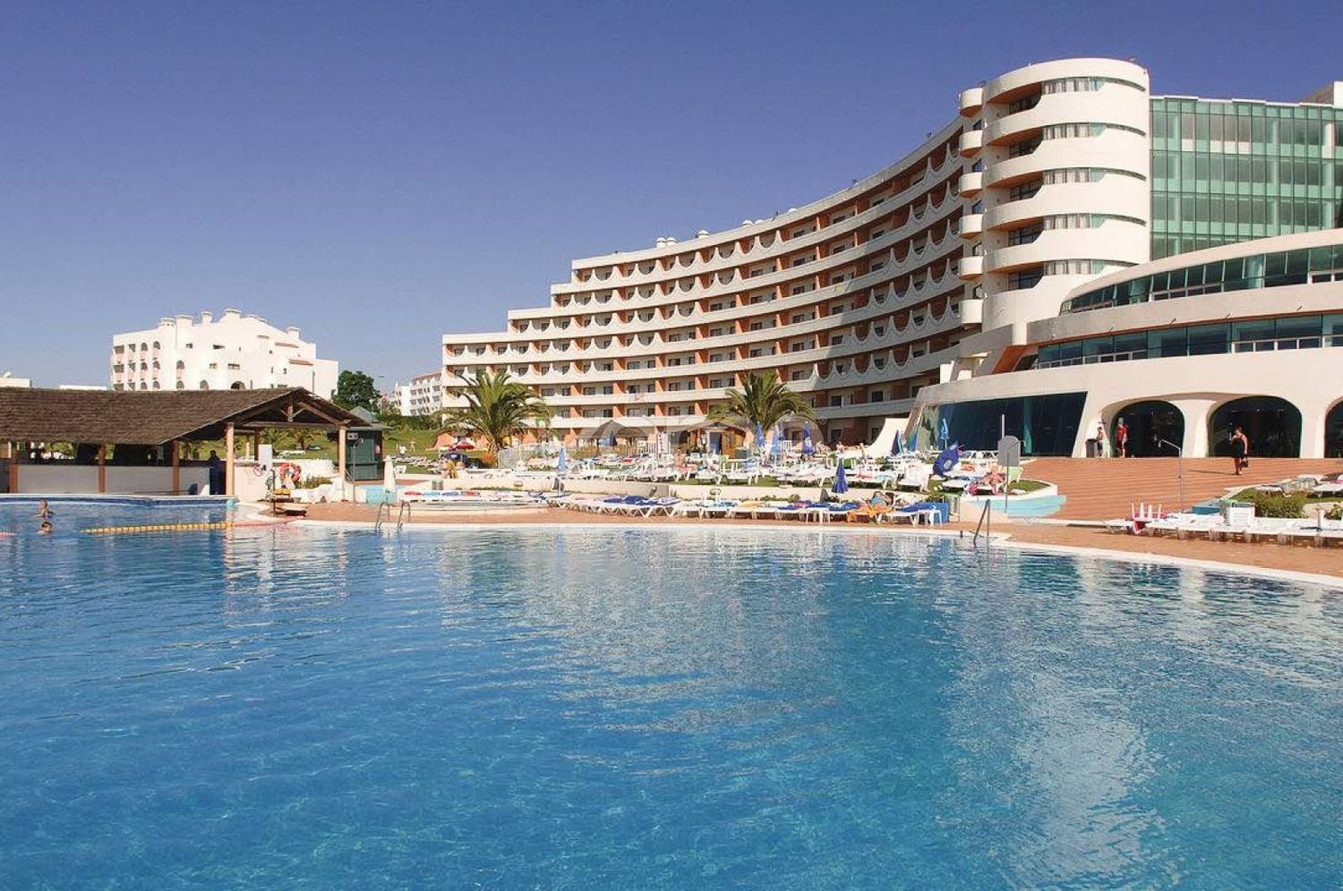 1 bedroom Apartment in Albufeira, Portugal No. 10025