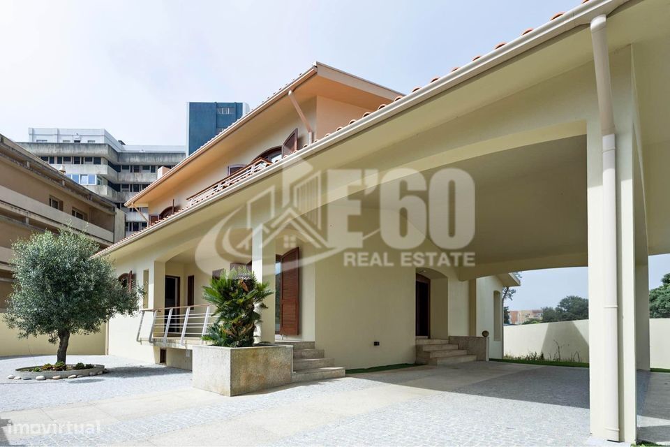 4 bedrooms House in Vila Nova de Gaia, Portugal No. 16755