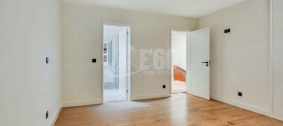 4 bedrooms House in Vila Nova de Gaia, Portugal No. 16755 8