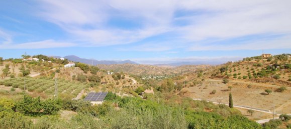 5 bedrooms House in Coin, Spain No. 125777 35