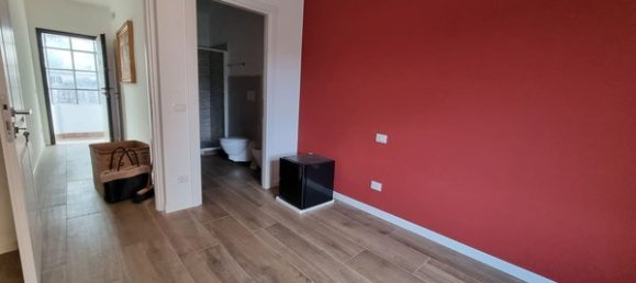 3-Zimmer Wohnung in Marino, Italy, Nr. 22161 2
