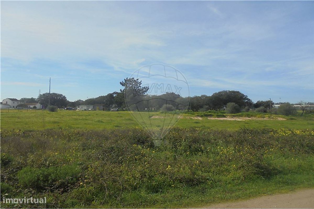 8504m² Commercial property in Palmela, Portugal No. 65442