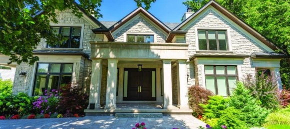 5 bedrooms House in Mississauga, Canada No. 647 3