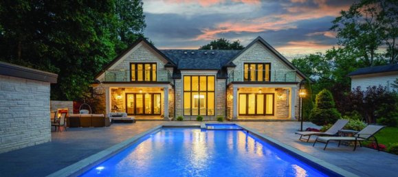 5 bedrooms House in Mississauga, Canada No. 647 2