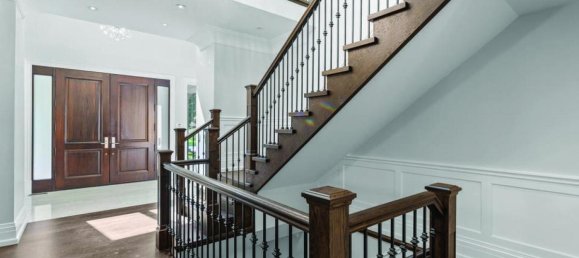 5 bedrooms House in Mississauga, Canada No. 647 4