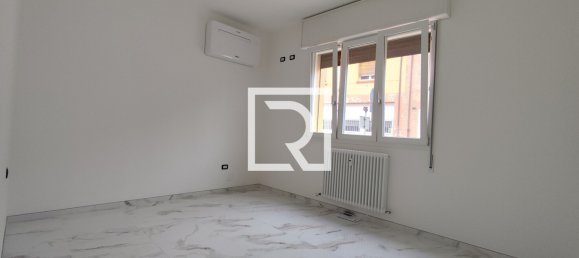 2 bedrooms Apartment in Ravenna, Italy No. 328976 4