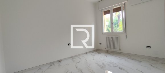 2 bedrooms Apartment in Ravenna, Italy No. 328976 8