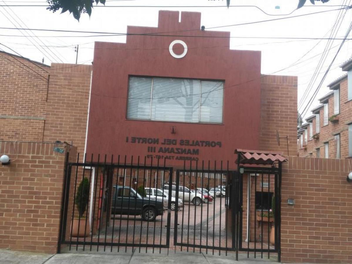 4 bedrooms House in Bogota, Colombia No. 10721