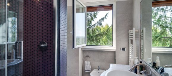 6 bedrooms Apartment in Rome, Italy No. 335505 12