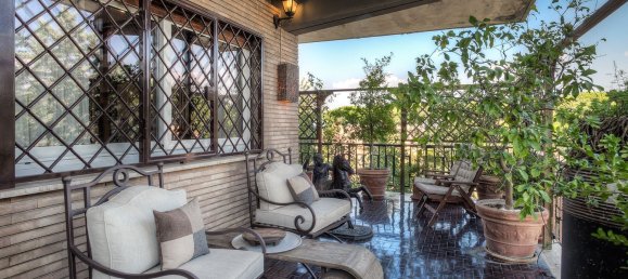 6 bedrooms Apartment in Rome, Italy No. 335505 2